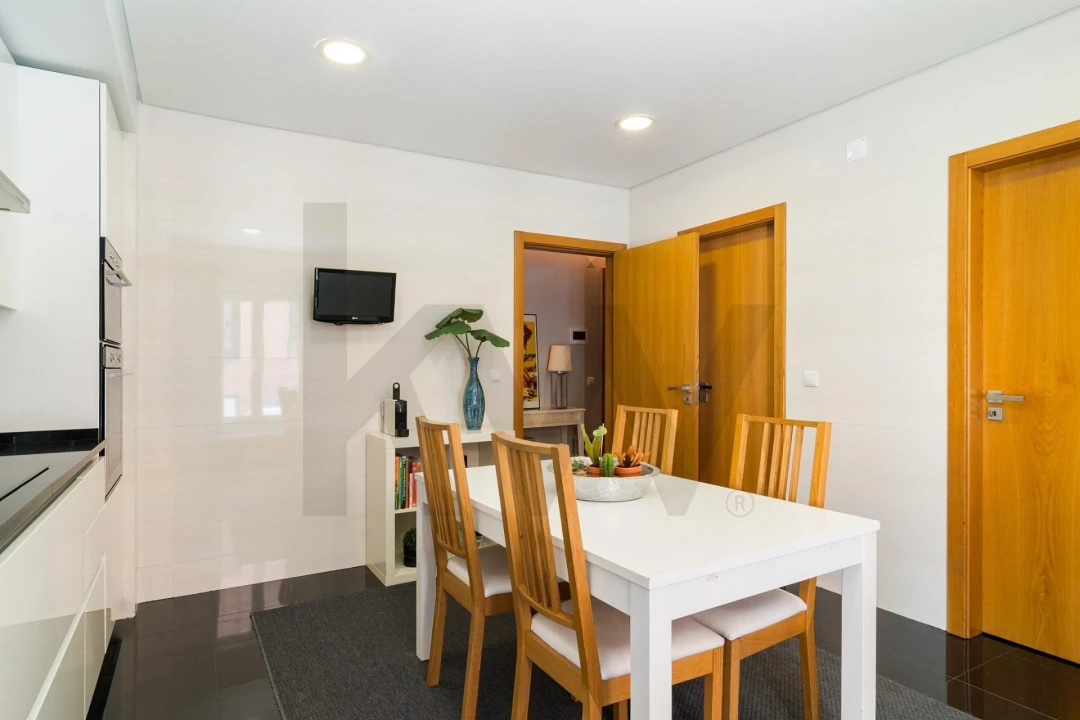 Apartamento T2 para Arrendamento em Benfica Foto 5