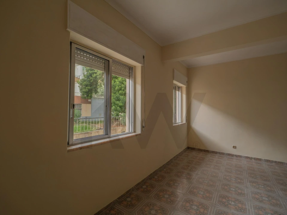 Apartamento T2 para Venda em Póvoa de Santa Iria e Forte da Casa Foto 15