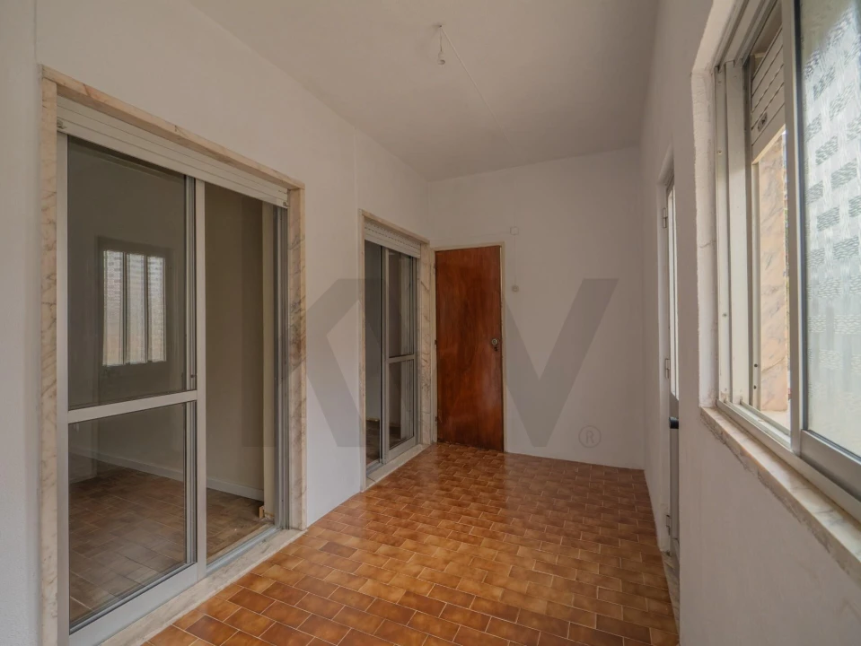 Apartamento T2 para Venda em Póvoa de Santa Iria e Forte da Casa Foto 6