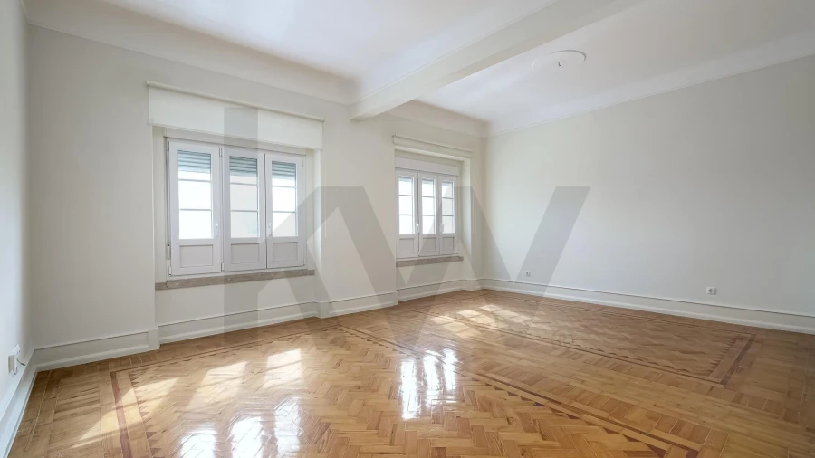 Apartamento T4 para Arrendamento em Campolide