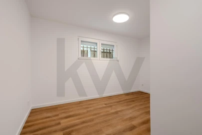 Apartamento T1 para Arrendamento em Alvalade