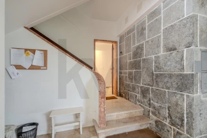Apartamento T1 para Arrendamento em Alvalade