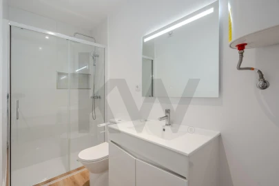 Apartamento T1 para Arrendamento em Alvalade