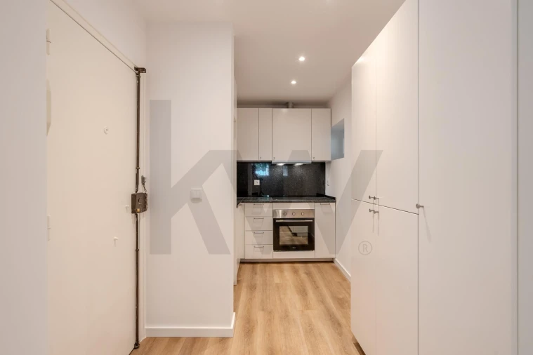 Apartamento T1 para Arrendamento em Alvalade Foto 7