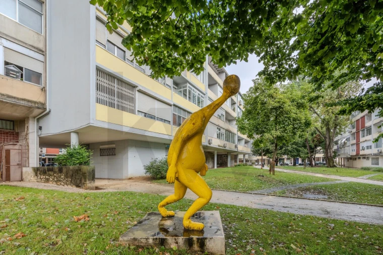 Apartamento T1 para Arrendamento em Alvalade Foto 23