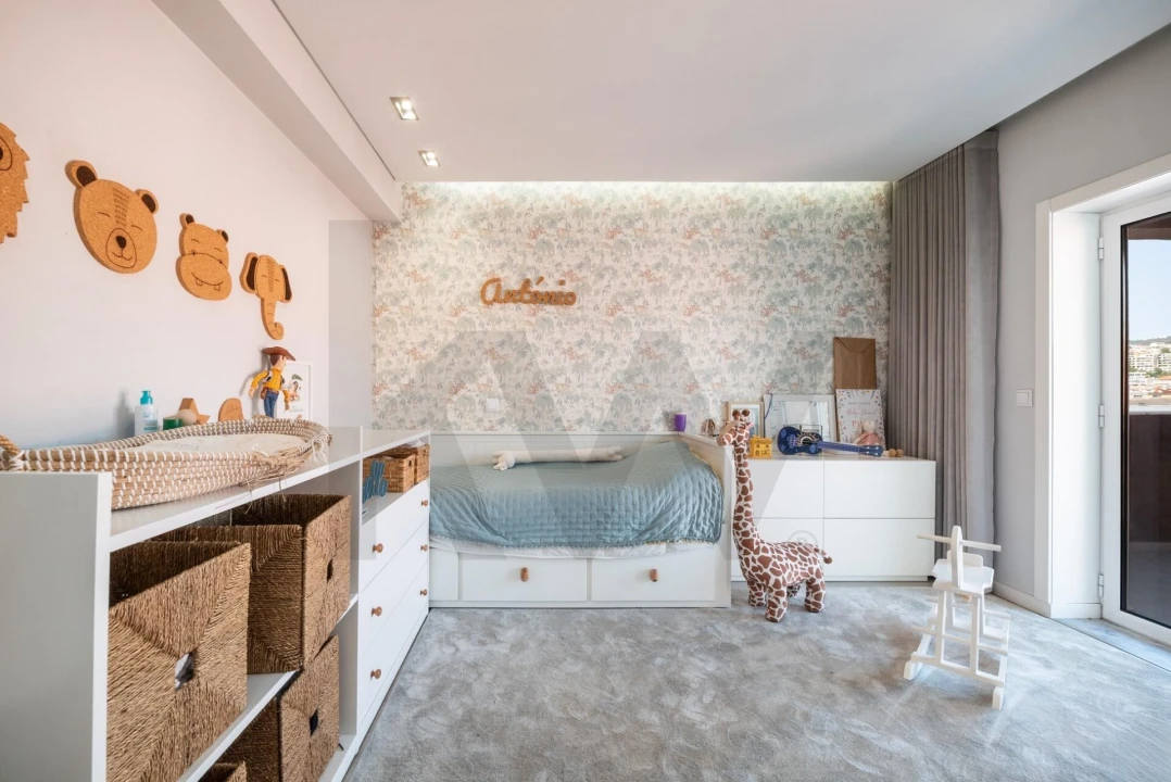 Apartamento T4 para Venda em Santo Antonio dos Olivais Foto 28