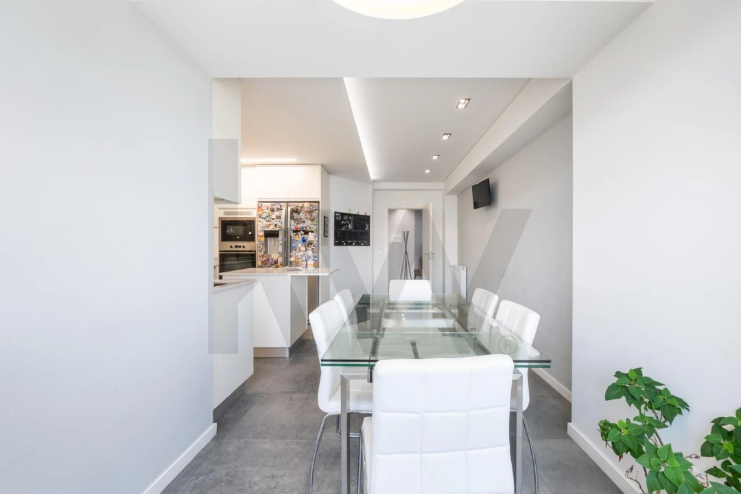 Apartamento T4 para Venda em Santo Antonio dos Olivais Foto 4