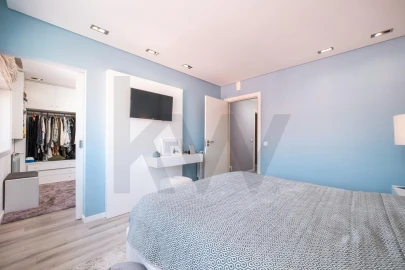 Apartamento T4 para Venda em Santo Antonio dos Olivais