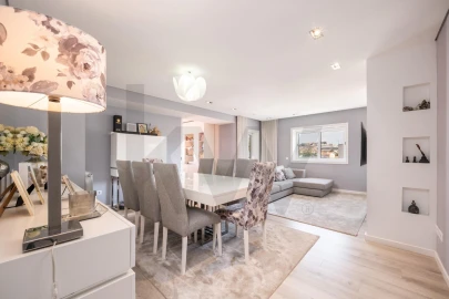 Apartamento T4 para Venda em Santo Antonio dos Olivais