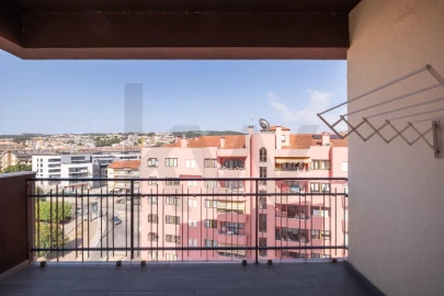 Apartamento T4 para Venda em Santo Antonio dos Olivais