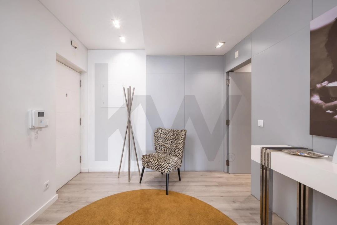 Apartamento T4 para Venda em Santo Antonio dos Olivais Foto 7
