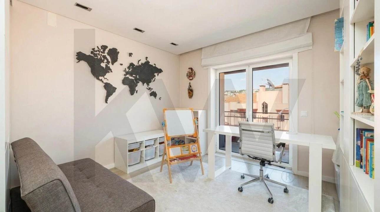 Apartamento T4 para Venda em Santo Antonio dos Olivais Foto 12