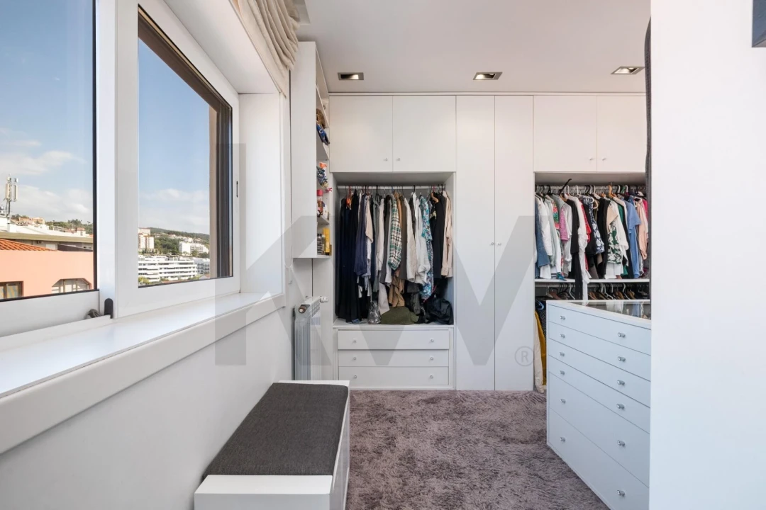 Apartamento T4 para Venda em Santo Antonio dos Olivais Foto 22