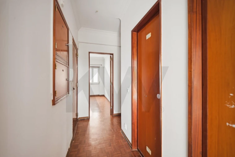 Apartamento T2 para Venda em Algés, Linda-A-Velha e Cruz Quebrada-Dafundo Foto 4