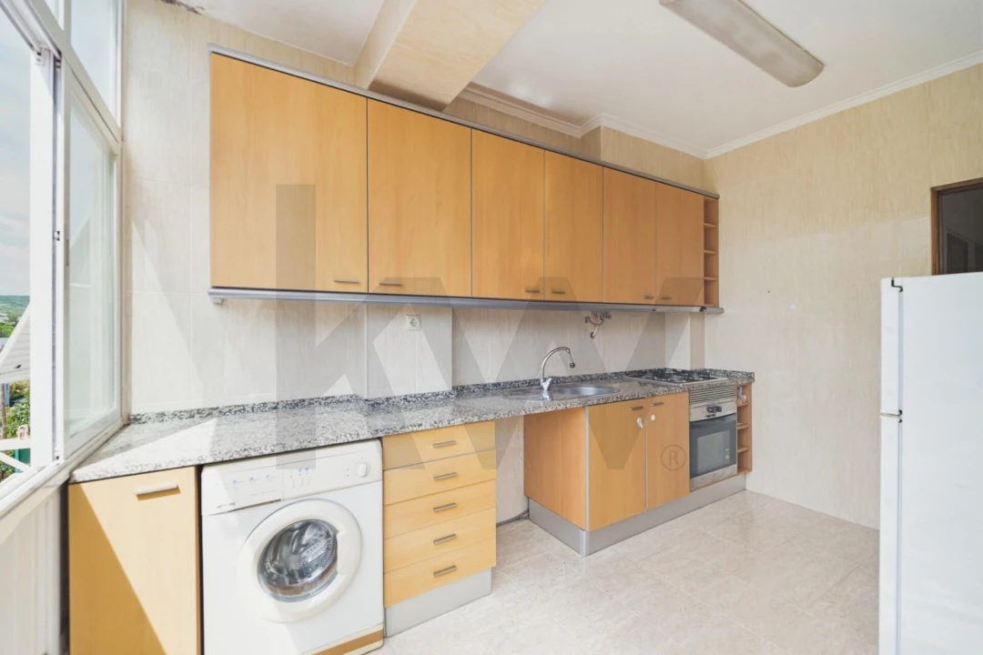 Apartamento T2 para Venda em Algés, Linda-A-Velha e Cruz Quebrada-Dafundo Foto 3