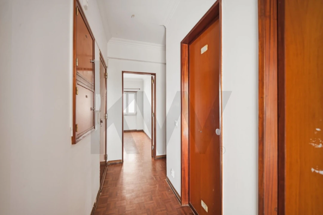 Apartamento T2 para Venda em Algés, Linda-A-Velha e Cruz Quebrada-Dafundo Foto 4