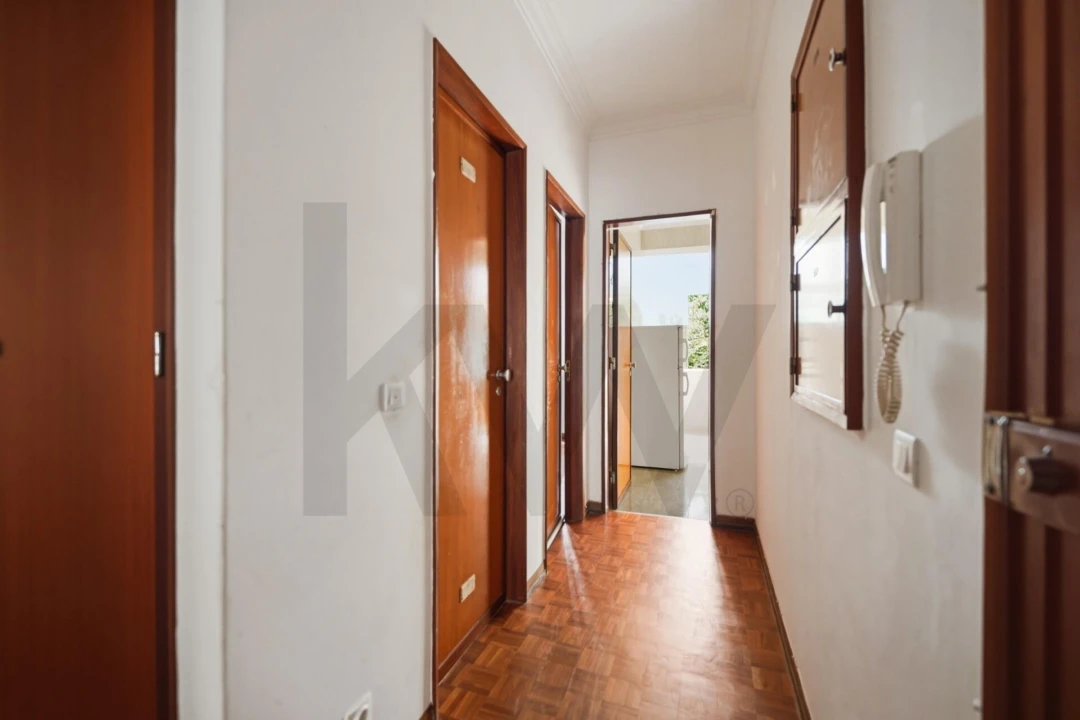 Apartamento T2 para Venda em Algés, Linda-A-Velha e Cruz Quebrada-Dafundo Foto 5