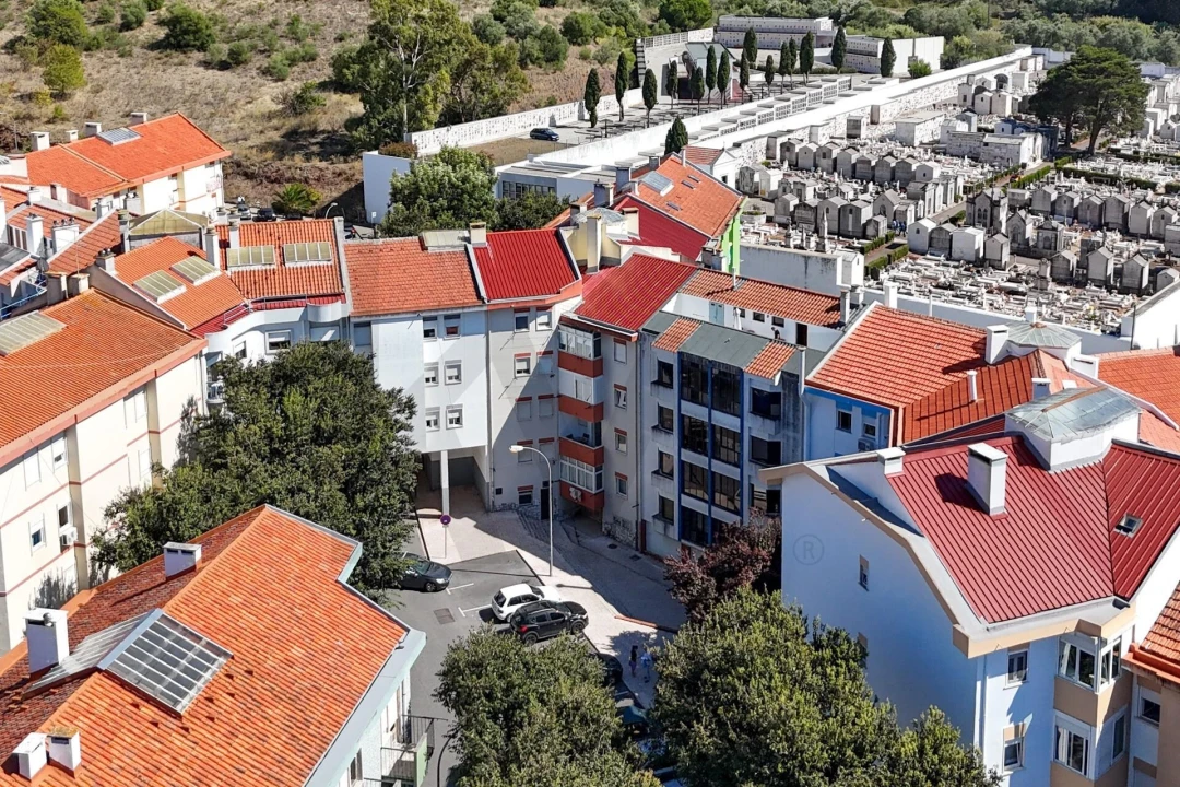 Apartamento T2 para Venda em Carnaxide e Queijas Foto 32