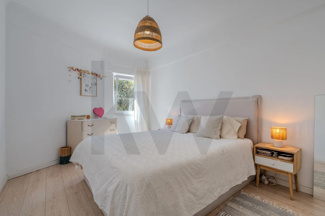 Apartamento T2 para Venda em Carnaxide e Queijas Foto 15