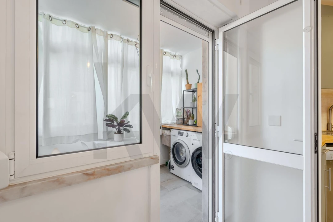 Apartamento T2 para Venda em Carnaxide e Queijas Foto 9