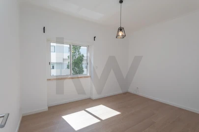 Apartamento T3 para Venda em Queluz e Belas