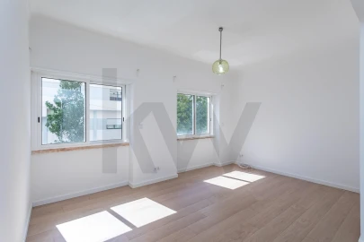 Apartamento T3 para Venda em Queluz e Belas