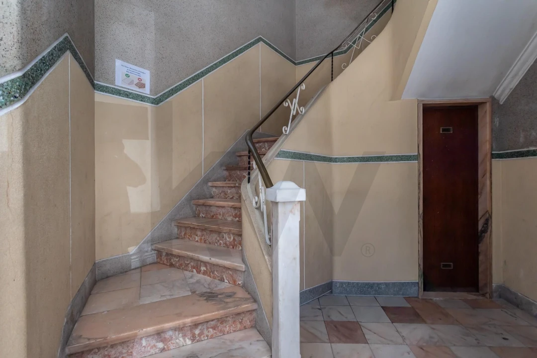 Apartamento T3 para Venda em Queluz e Belas Foto 32