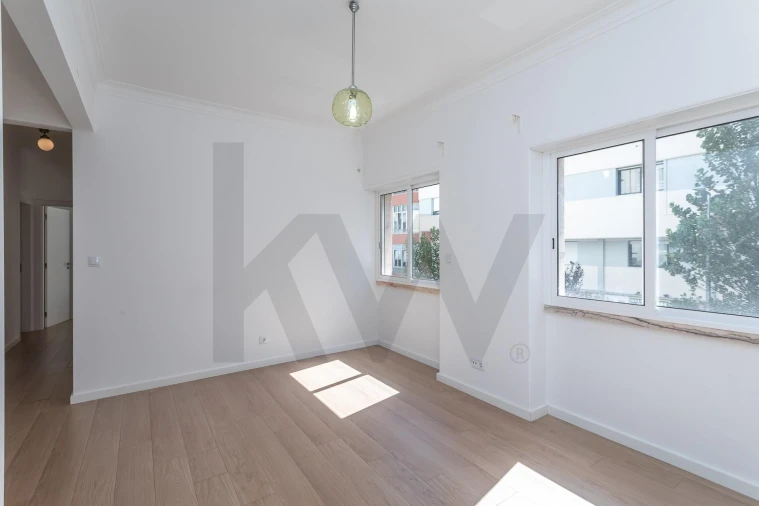 Apartamento T3 para Venda em Queluz e Belas Foto 12