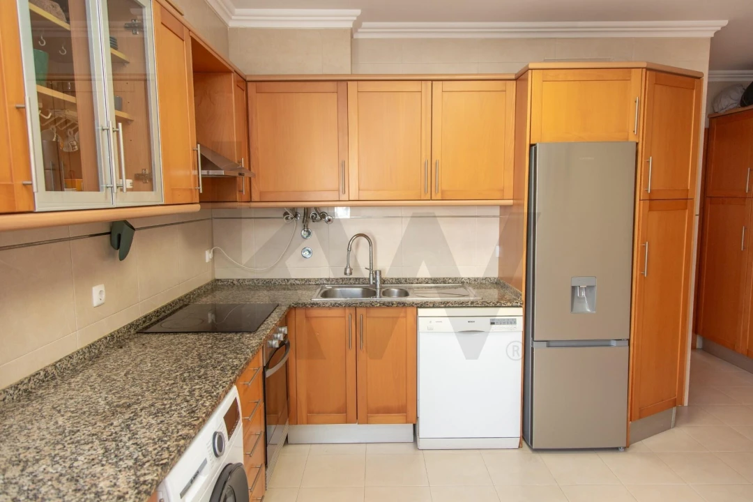 Apartamento T2 para Venda em Santo Isidoro Foto 16