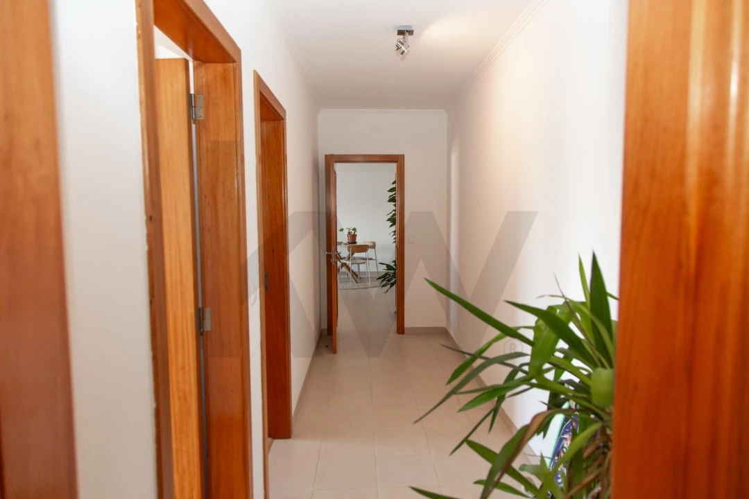 Apartamento T2 para Venda em Santo Isidoro Foto 9