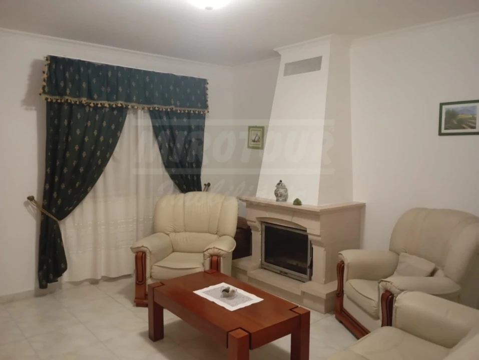 Apartamento T2 para Arrendamento em Sines Foto 3