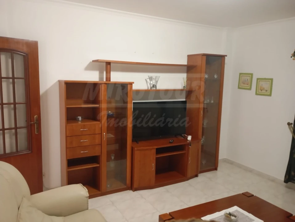 Apartamento T2 para Arrendamento em Sines Foto 4