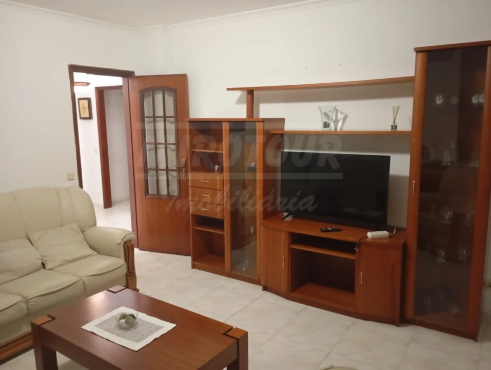 Apartamento T2 para Arrendamento em Sines Foto 5