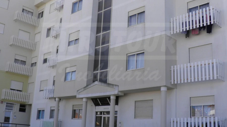 Apartamento T2 para Arrendamento em Sines