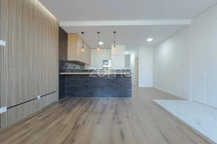 Apartamento T2 para Venda em Oliveira do Douro Foto 3