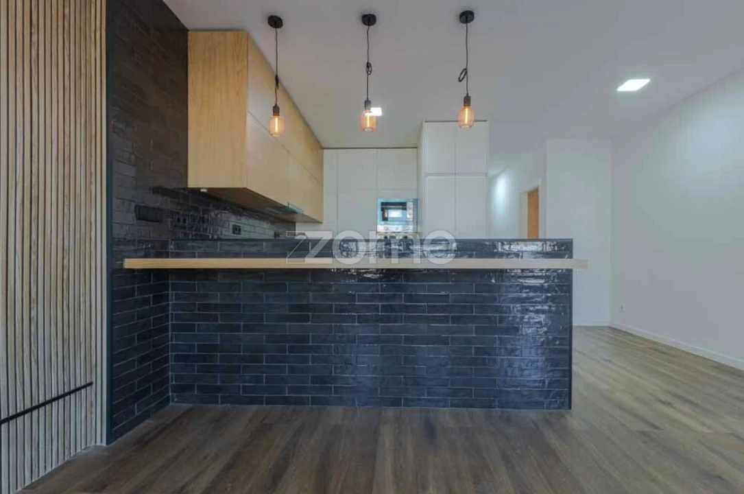 Apartamento T2 para Venda em Oliveira do Douro Foto 4