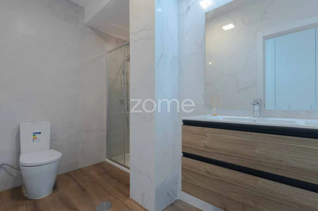 Apartamento T2 para Venda em Oliveira do Douro Foto 9
