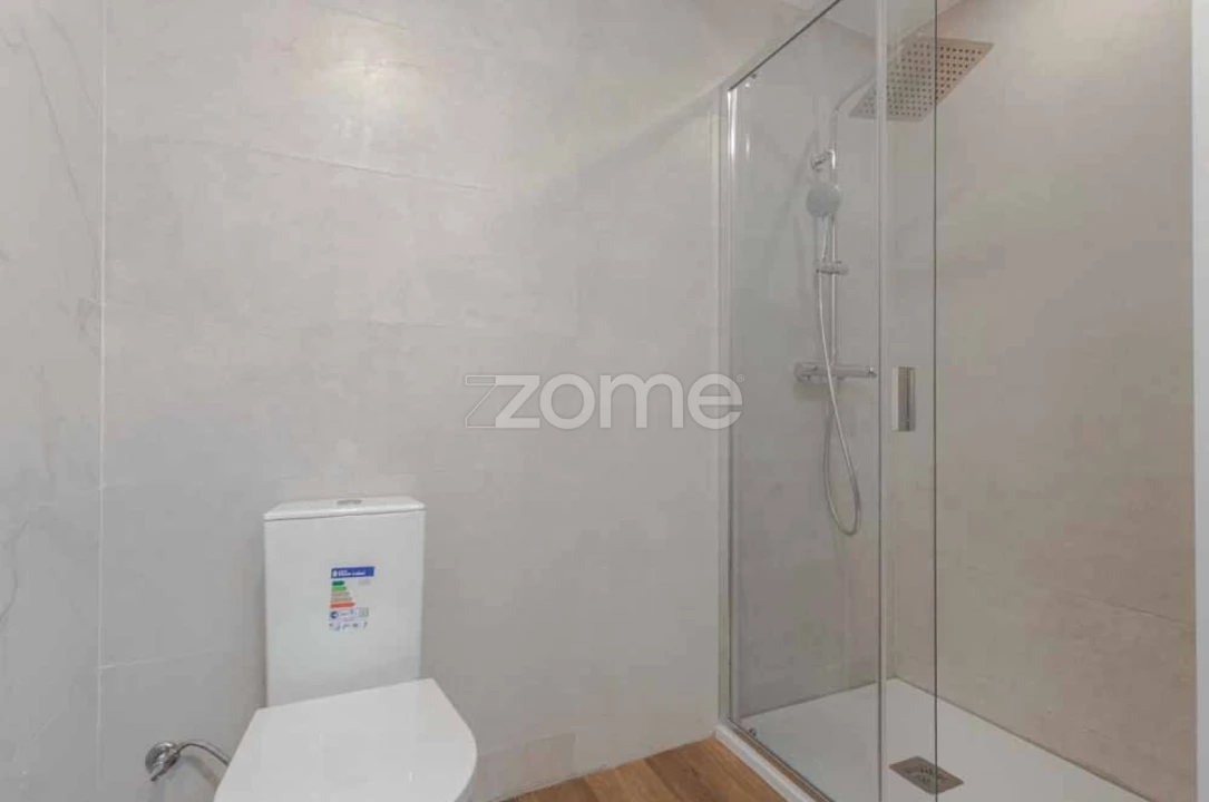 Apartamento T2 para Venda em Oliveira do Douro Foto 10