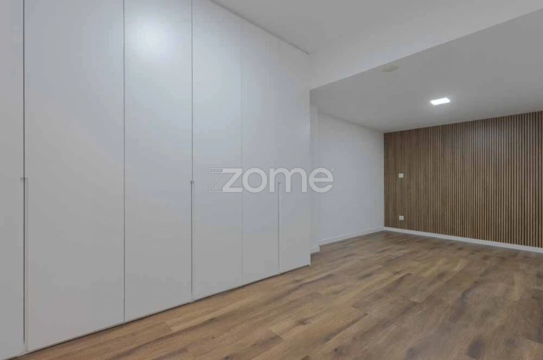 Apartamento T2 para Venda em Oliveira do Douro Foto 11