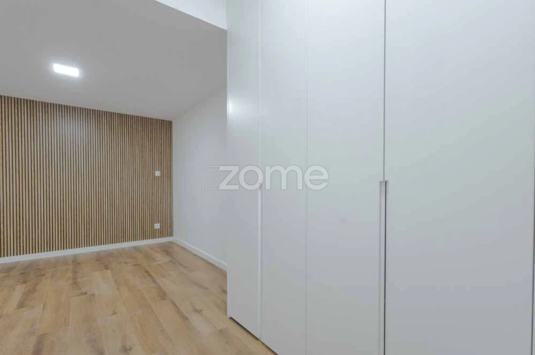 Apartamento T2 para Venda em Oliveira do Douro Foto 17