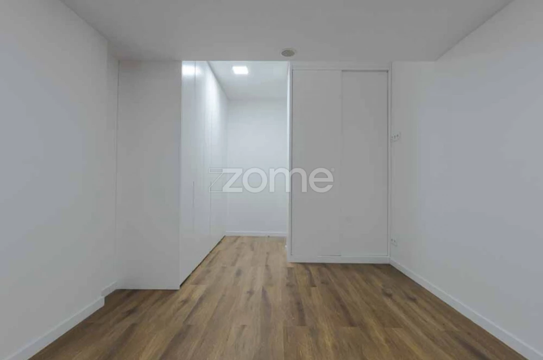 Apartamento T2 para Venda em Oliveira do Douro Foto 19