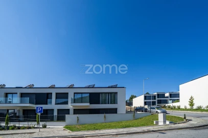Apartamento T3 para Venda em Santo Tirso, Couto (Santa Cristina e São Miguel) e Burgães