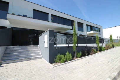Apartamento T3 para Venda em Santo Tirso, Couto (Santa Cristina e São Miguel) e Burgães