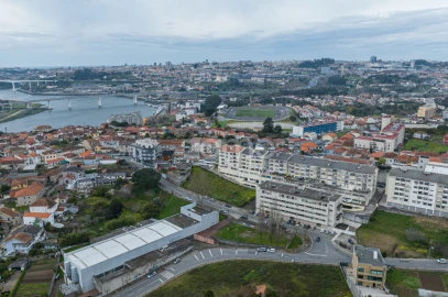 Terreno para Venda em Gondomar (São Cosme), Valbom e Jovim