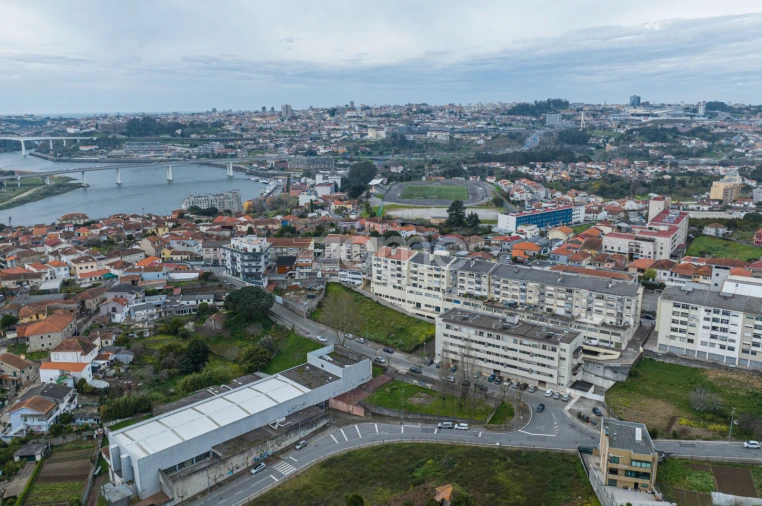 Terreno para Venda em Gondomar (São Cosme), Valbom e Jovim Foto 8