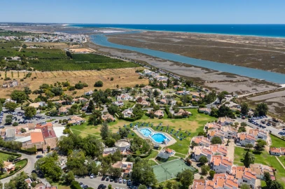 Moradia T1 para Venda em Santa Luzia