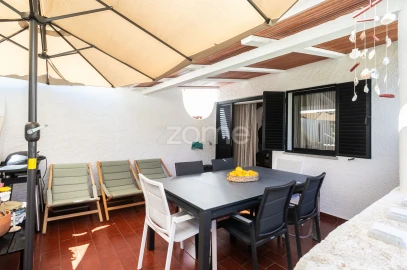 Moradia T1 para Venda em Santa Luzia