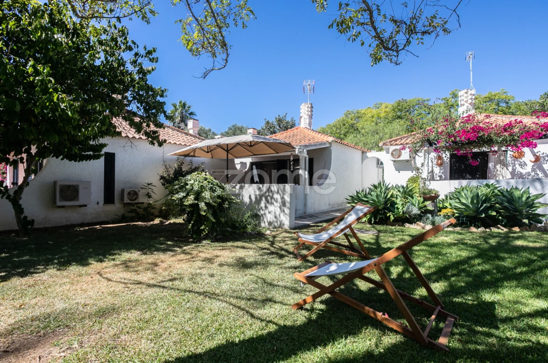Moradia T1 para Venda em Santa Luzia Foto 3