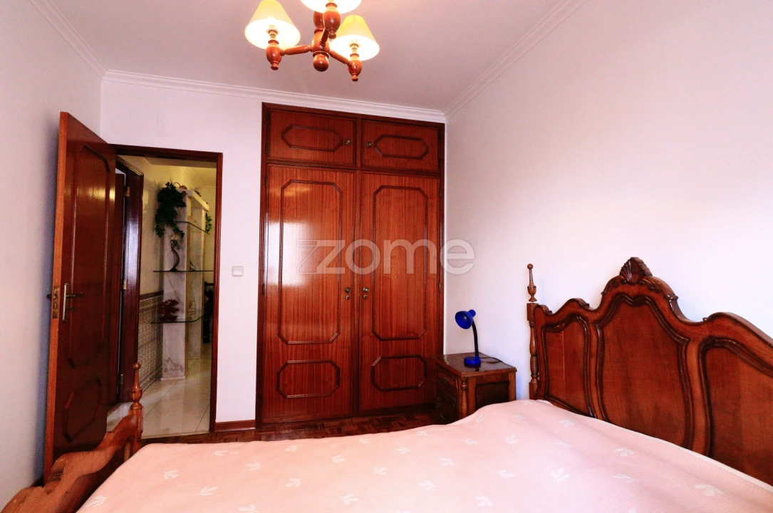 Apartamento T2 para Venda em Rio de Mouro Foto 10
