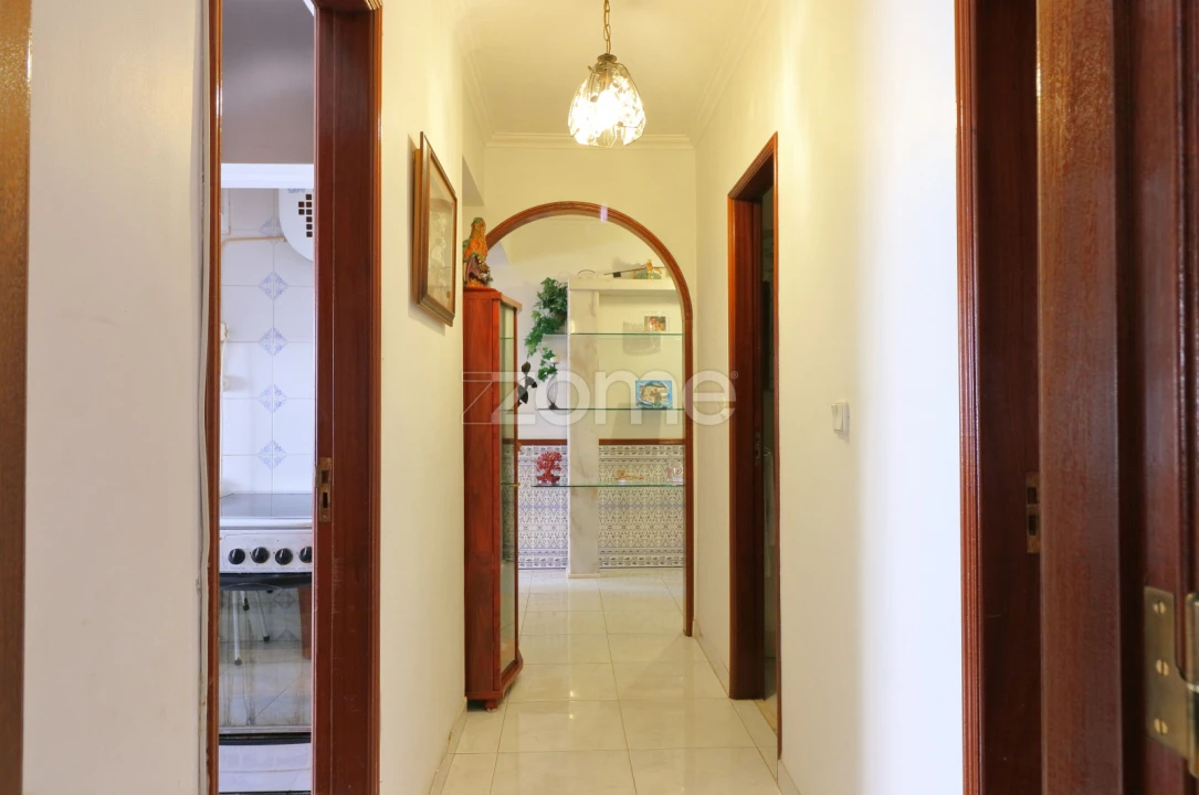 Apartamento T2 para Venda em Rio de Mouro Foto 17